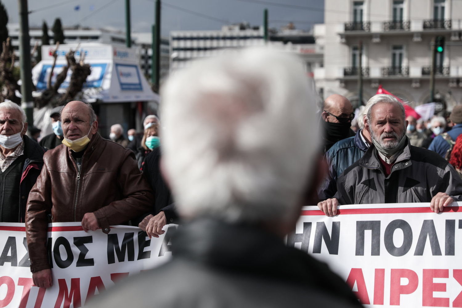 Λάθη στις συντάξεις χηρείας – 300.000 δικαιούχοι λαμβάνουν 110 ευρώ λιγότερα κάθε μήνα