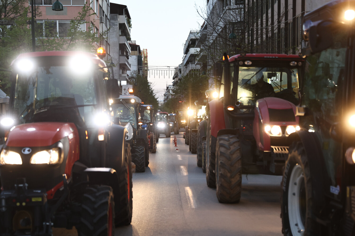 Γκρίνια στους αγρότες για το «γαλάζιο» σκανδάλο στον ΟΠΕΚΕΠΕ