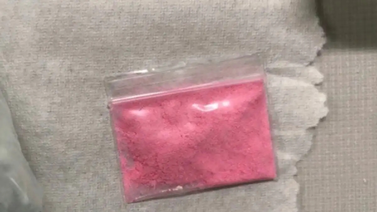 Ρόδος: Ελεύθερη με περιοριστικούς όρους η 28χρονη influencer με τη «ροζ κοκαΐνη»