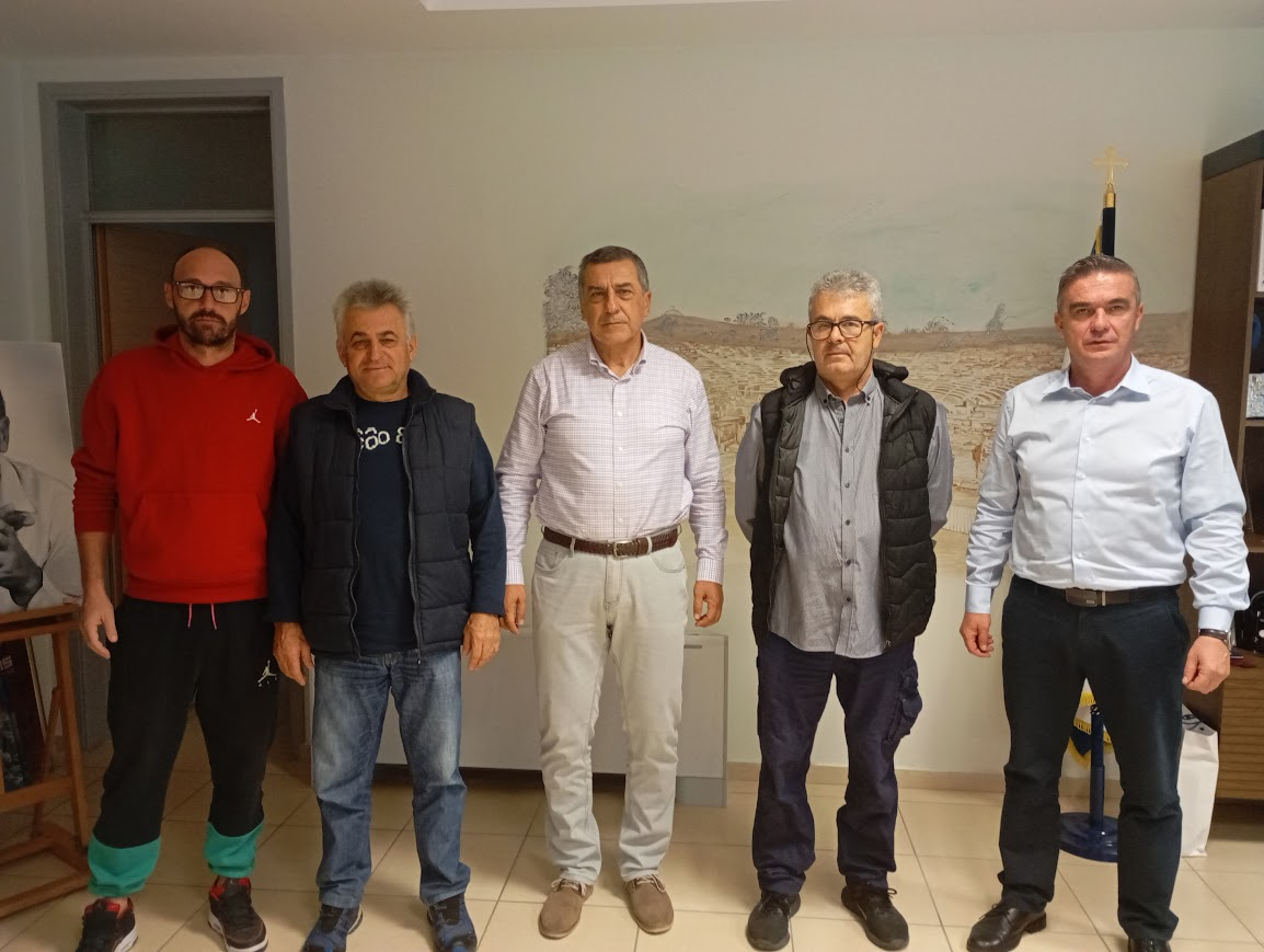 Συνάντηση Δημ. Κουρέτα με τον Πανελλήνιο Σύλλογο Πληγέντων Κτηνοτρόφων