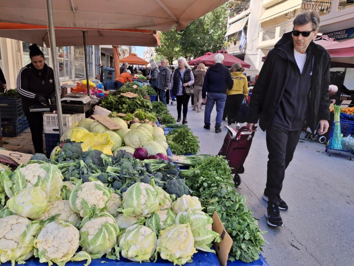 Μαραζώνουν οι λαϊκές αγορές