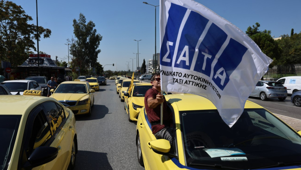 Ταξί: Πυρά Λυμπερόπουλου σε Κυρανάκη – «Η ψηφιοποίηση ειδικών αδειών, το μεγαλύτερο έγκλημα που επιχειρεί»