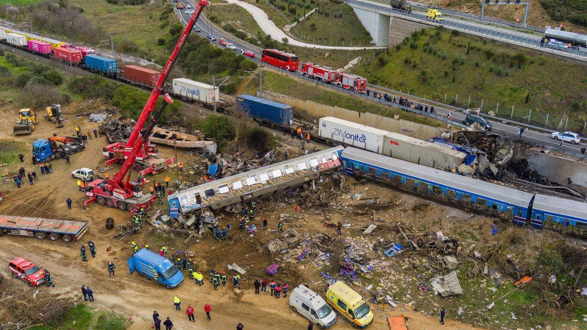 Τέμπη: 80 συγγενείς θυμάτων ζητούν να διαταχθεί συμπληρωματική ανάκριση – Υπόμνημα στον Άρειο Πάγο