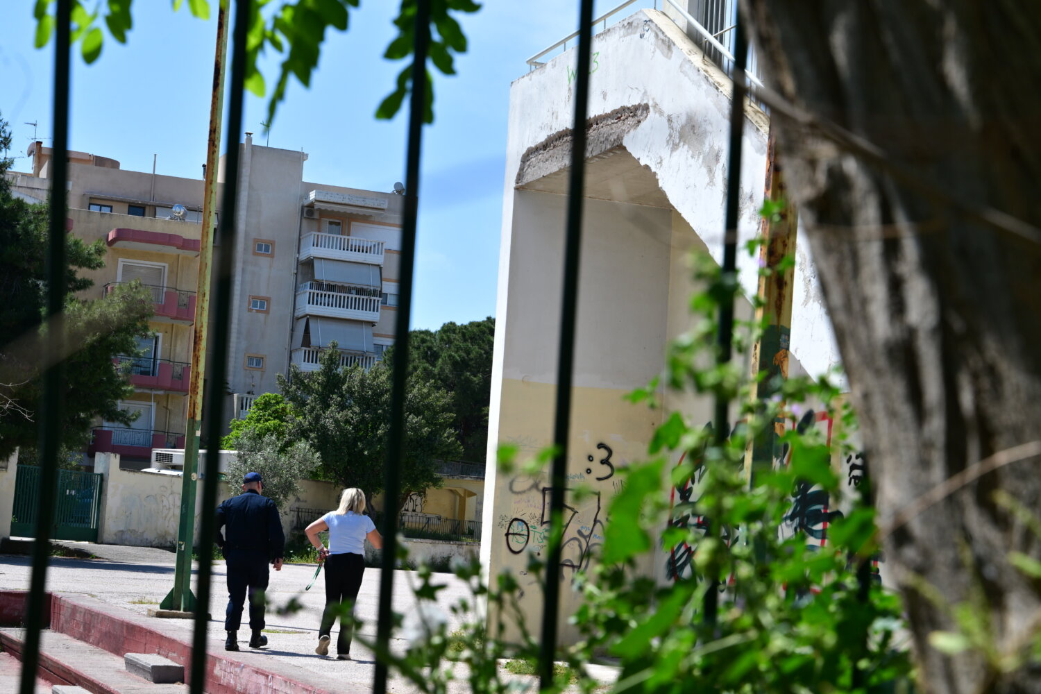 Χαϊδάρι: «Μέσα σε κλάσματα δευτερολέπτου γλίστρησε προς τα πίσω» λέει καθηγήτρια για την 13χρονη μαθήτρια