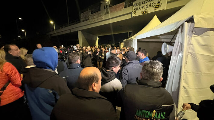 Συνέλευση Μπλόκου Νίκαιας: Οι βιοπαλαιστές αγρότες δεν εκφοβίζονται, δεν κάνουν βήμα πίσω