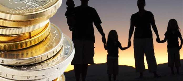 Πληθωρισμός και αντικειμενικά κριτήρια κόβουν τα οικογενειακά επιδόματα – Δείτε παραδείγματα