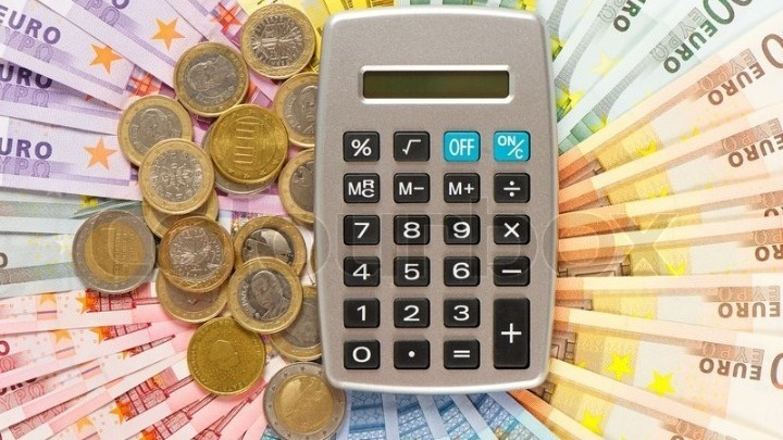 Αυξάνονται κατά 2,7% οι εισφορές για επαγγελματίες και αγρότες
