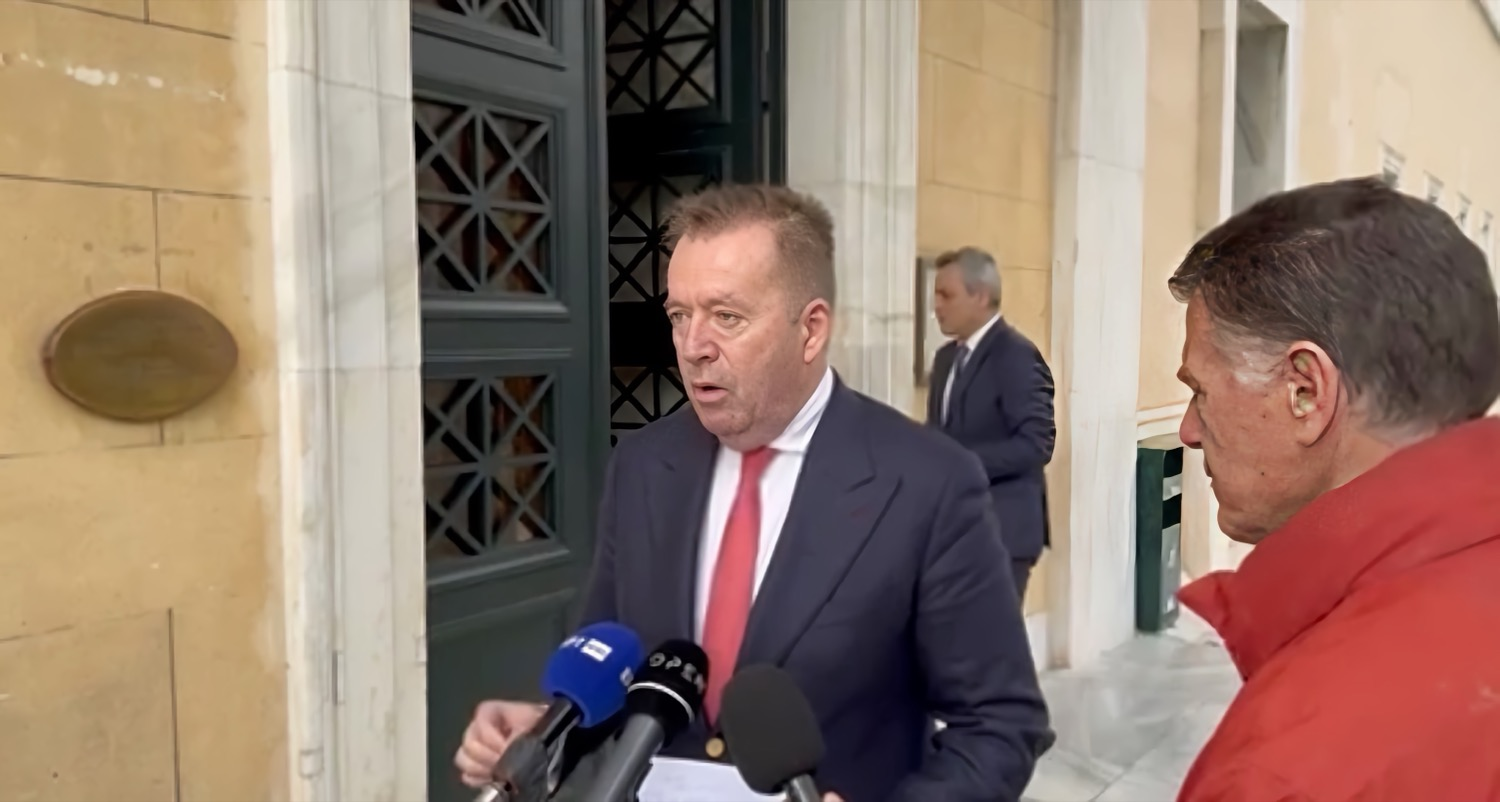 Ο Β. Κόκκαλης απαντά στον Χρ. Κέλλα