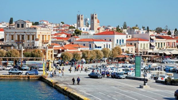 Αίγινα: Διαρρήκτες πιάστηκαν με τα κλοπιμαία προσπαθώντας να μπουν στο πλοίο για Πειραιά