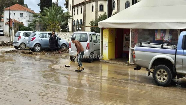 Ανυπολόγιστες οι ζημιές στη Λήμνο από την κακοκαιρία: Χωρίς νερό οικισμοί, αδιάβατοι δρόμοι