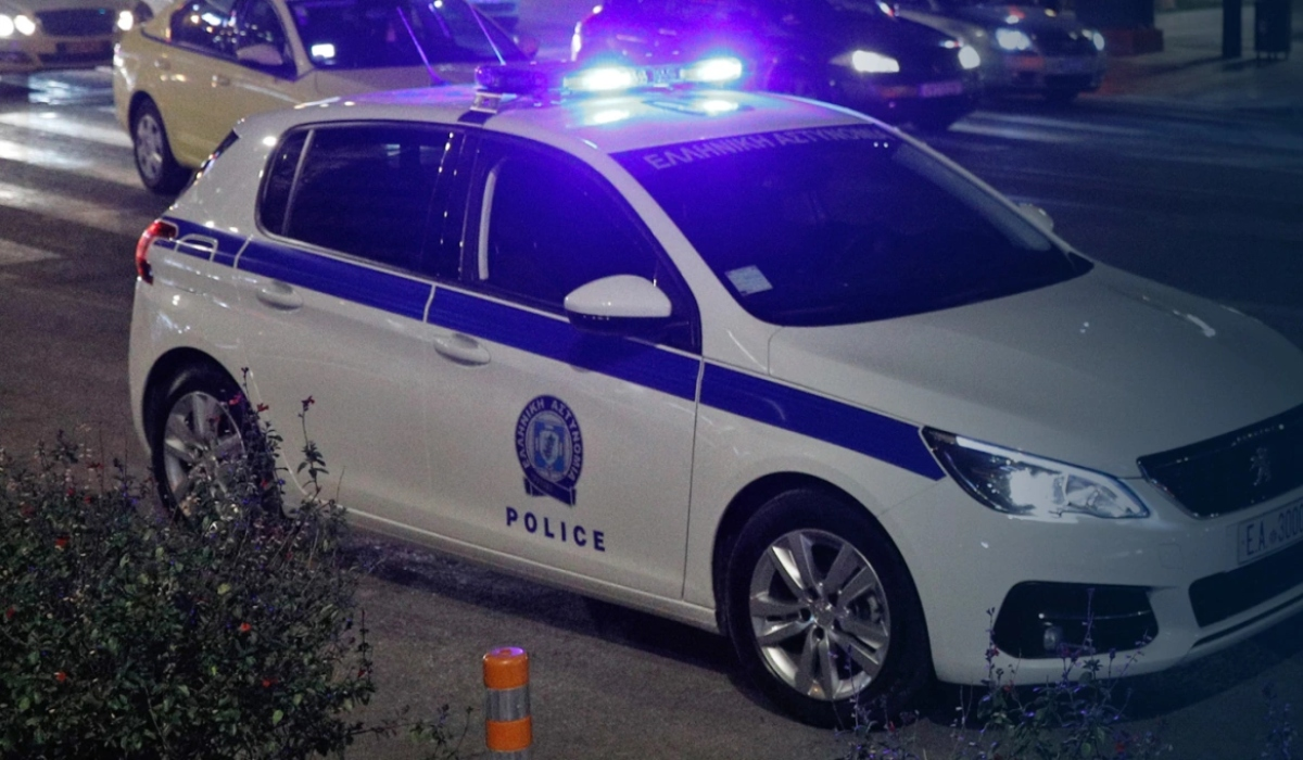 Η ξανθιά dj, τα πριβέ πάρτι με κοκαΐνη στα Καλύβια και το χρηματοκιβώτιο με 43.000 ευρώ