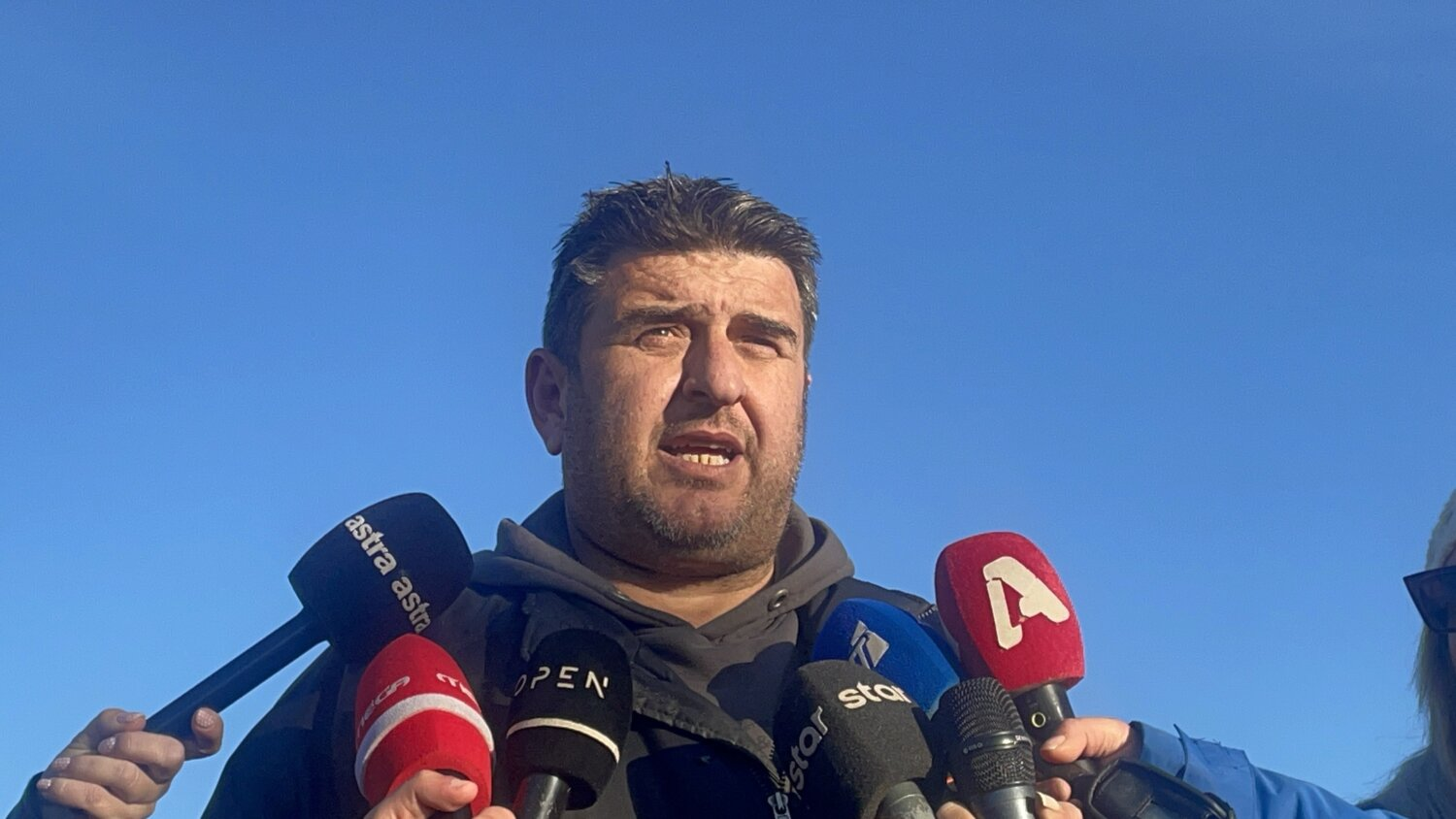 Σωκ. Αλειφτήρας: «Τις αποφάσεις θα τις πάρει η πλειοψηφία» – Κλιμάκωση και κάλεσμα για συνάντηση με τον πρωθυπουργό (φωτ. & βίντεο)