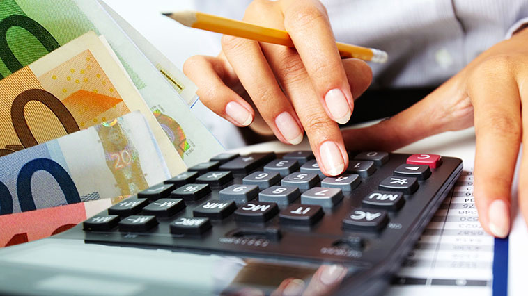 Οφειλέτες: Ξεμπλοκάρει η άρση κατάσχεσης τραπεζικού λογαριασμού – Ποιους αφορά το νέο μέτρο