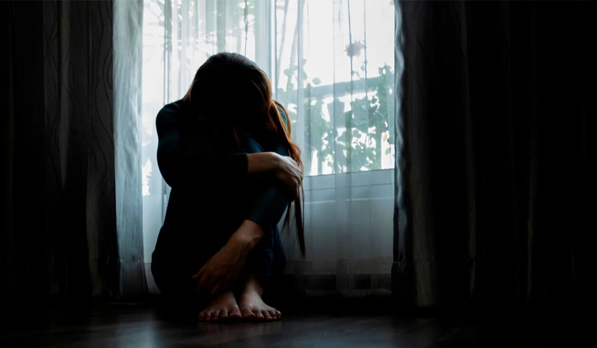 Πατέρας φέρεται να ασελγούσε στις δύο ανήλικες κόρες του