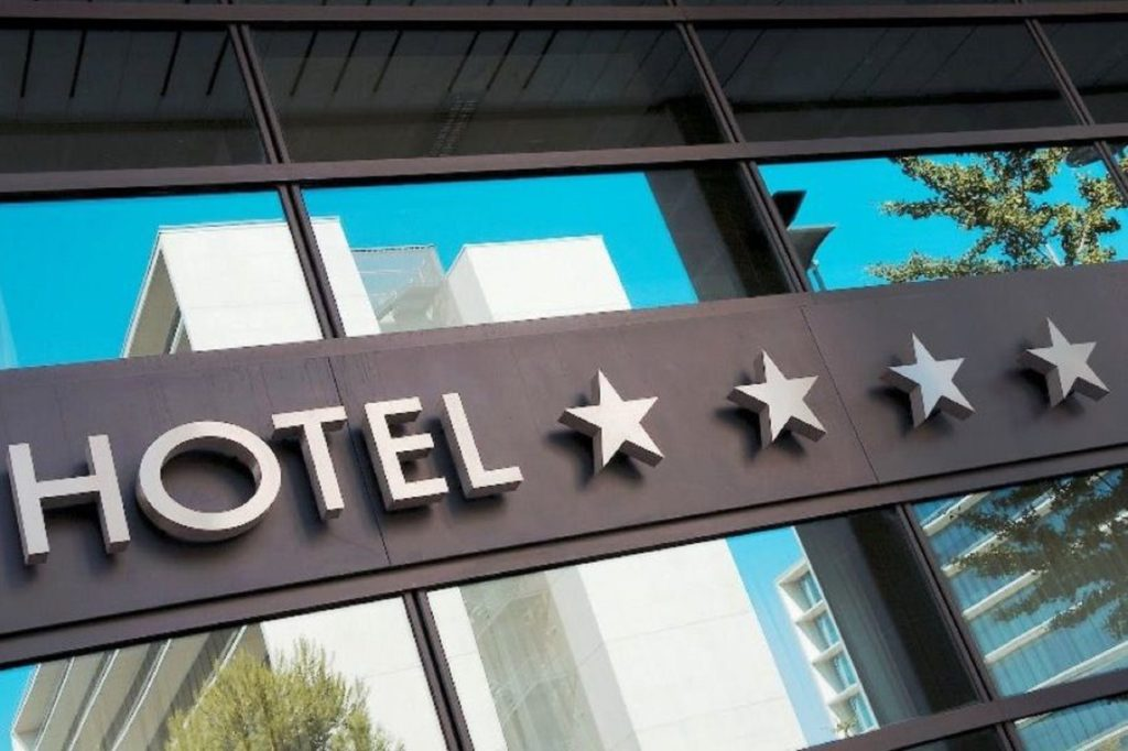 «Εξέγερση» 10.000 ξενοδοχείων κατά της Booking