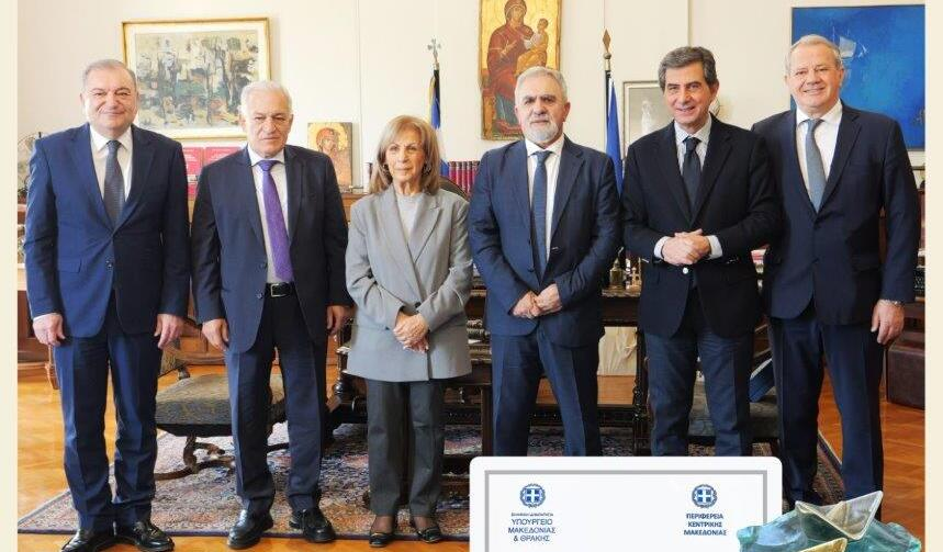 Τιμήθηκε ο Λεων. Μπακούρας για τη συμβολή του στον ενεργειακό και βιομηχανικό μετασχηματισμό της Ελλάδας