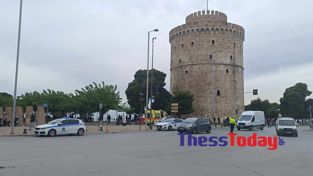Θεσσαλονίκη: Ταυτοποιήθηκε ο άνδρας που έπεσε από τον Λευκό Πύργο – Αυτοκτονία «δείχνει» βίντεο από κάμερα ασφαλείας