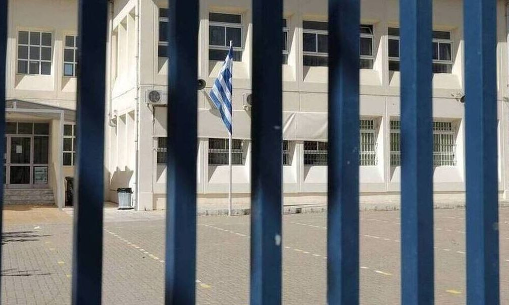 Πατέρας 17χρονου στην Ερμιόνη: «Κακώς πήρε τη φαλτσέτα στο σχολείο – Ήταν όλα στην πλάκα»