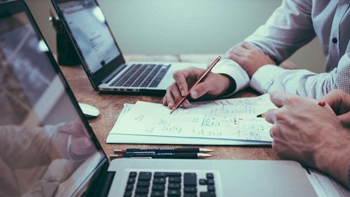 ΔΥΠΑ: Έρχεται νέο πρόγραμμα με επιδότηση για μητέρες ανηλίκων τέκνων