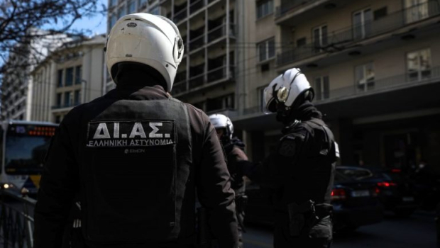 Διαδοχικά χτυπήματα κατά των ναρκωτικών στην Αττική και στο λιμάνι του Πειραιά από το Λιμενικό