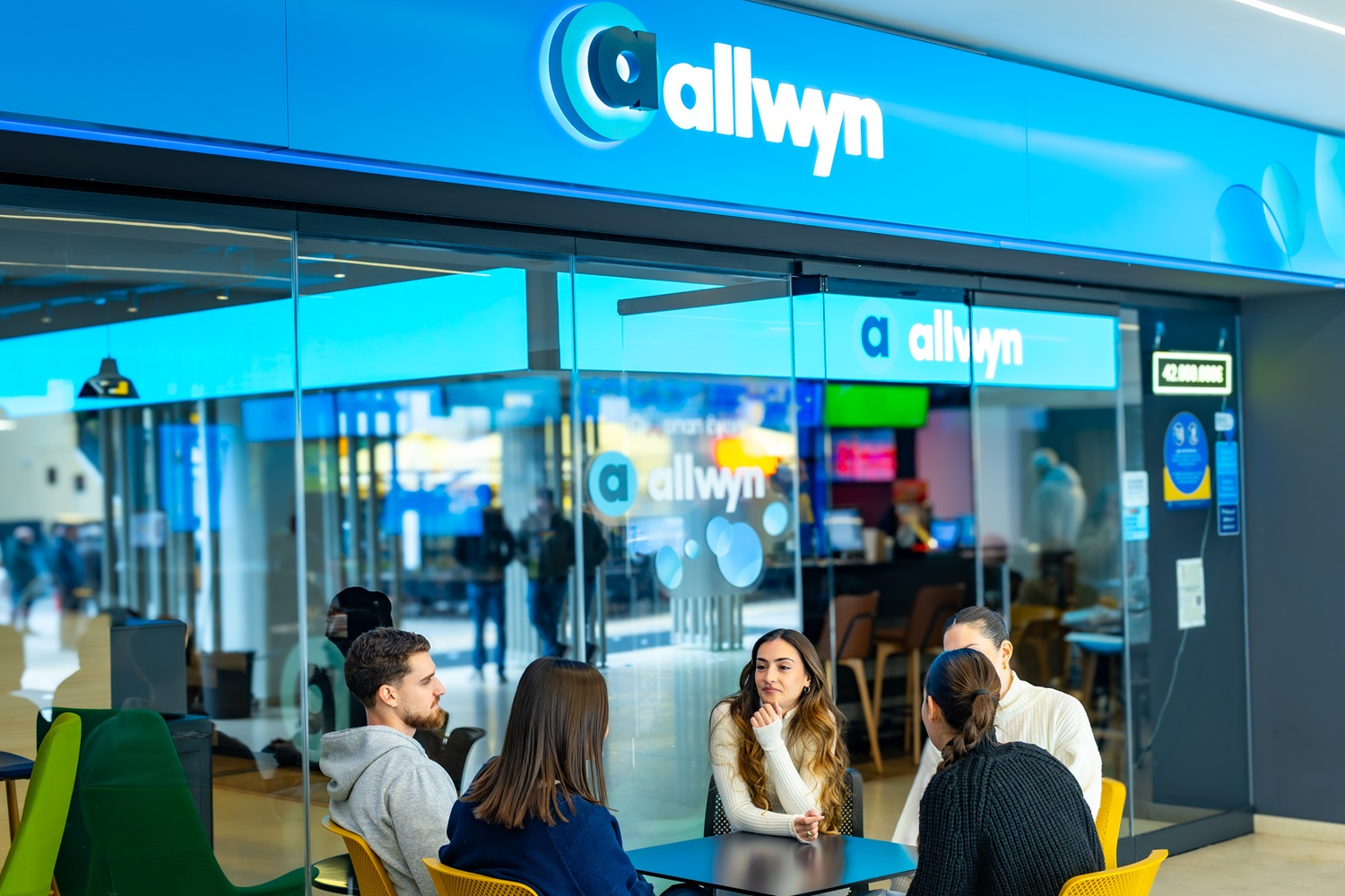 Η εποχή της Allwyn ξεκινά για το δίκτυο των καταστημάτων του ΟΠΑΠ