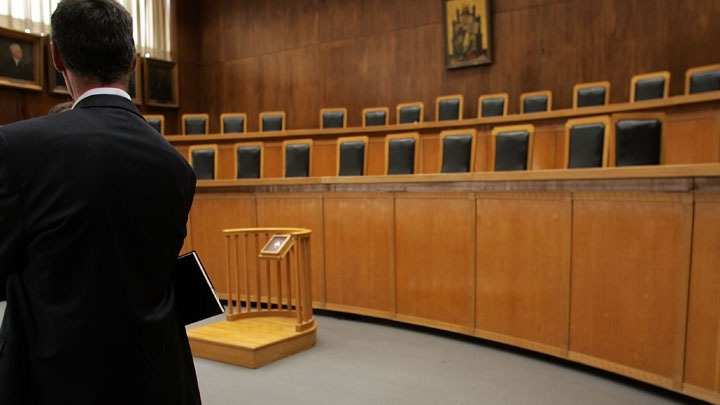 Πάτρα: Σε δίκη ο 35χρονος που σκότωσε τη θεία του επτά χρόνια μετά τη δολοφονία της μητέρας του – «Είμαι αθώος»