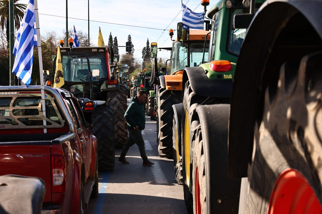 Αποχώρησαν από την Αθήνα οι αγρότες με την προειδοποίηση ότι ο αγώνας συνεχίζεται