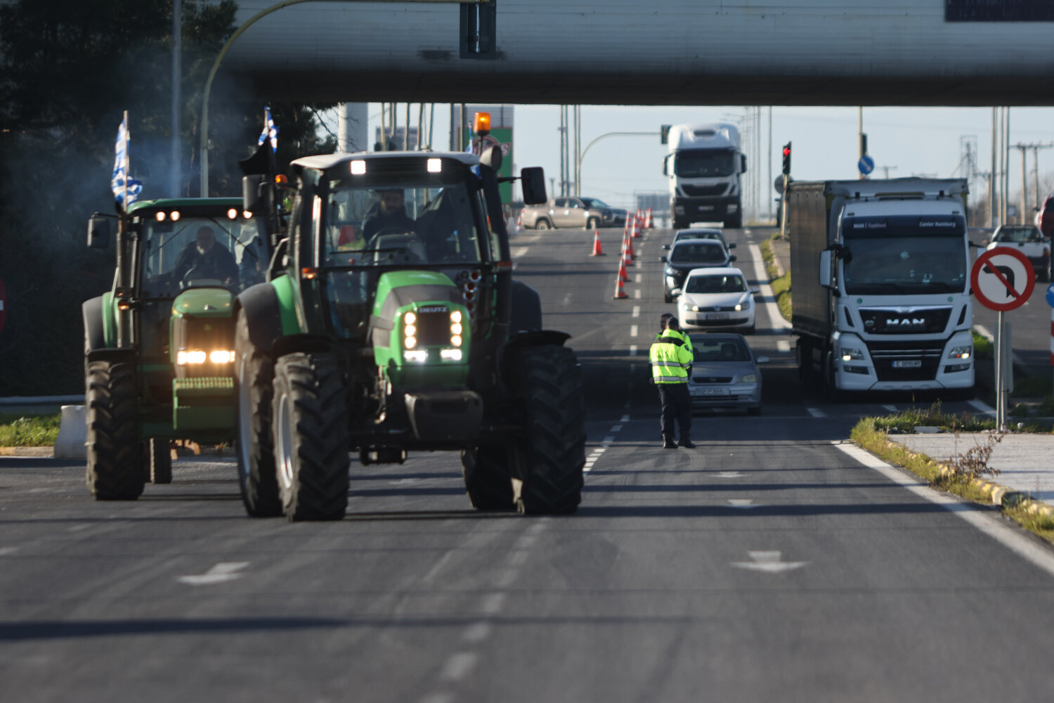 Με τρακτέρ θα «υποδεχθούν» τον Κ. Μητσοτάκη οι αγρότες της Λάρισας
