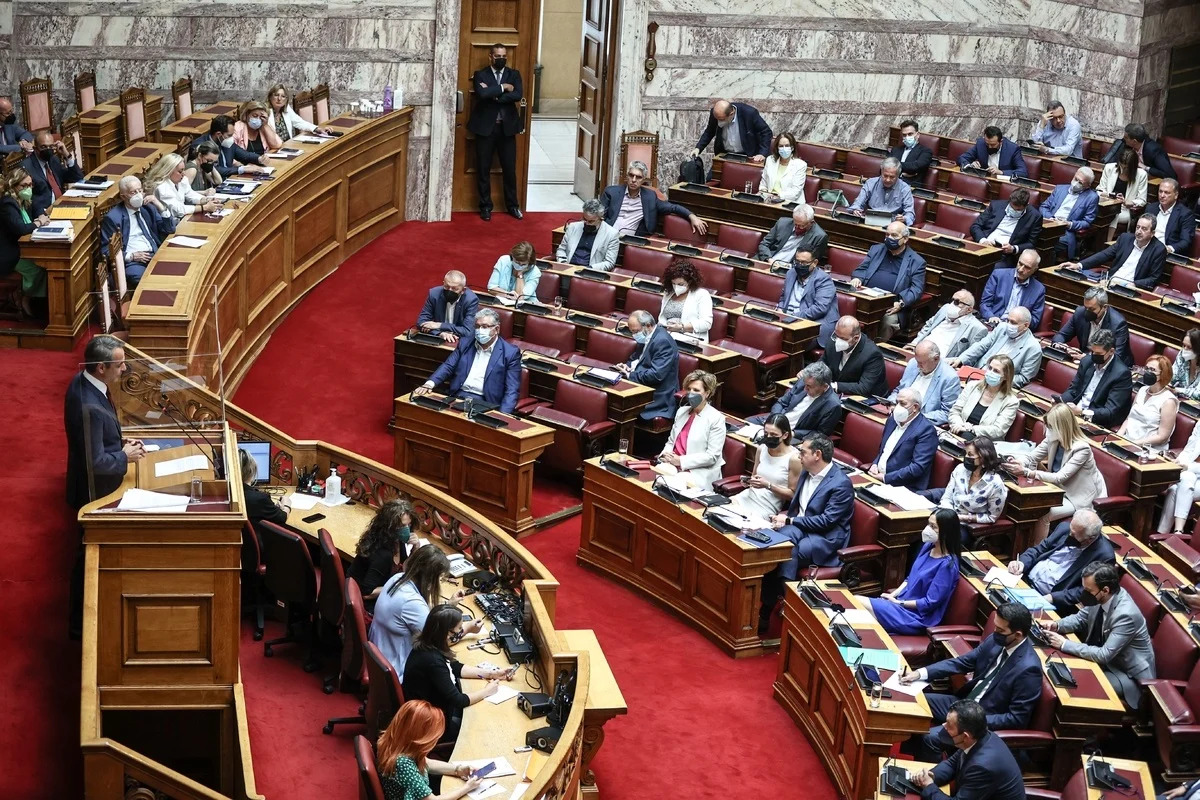 Διήμερο – φωτιά στη Βουλή για τα Τέμπη