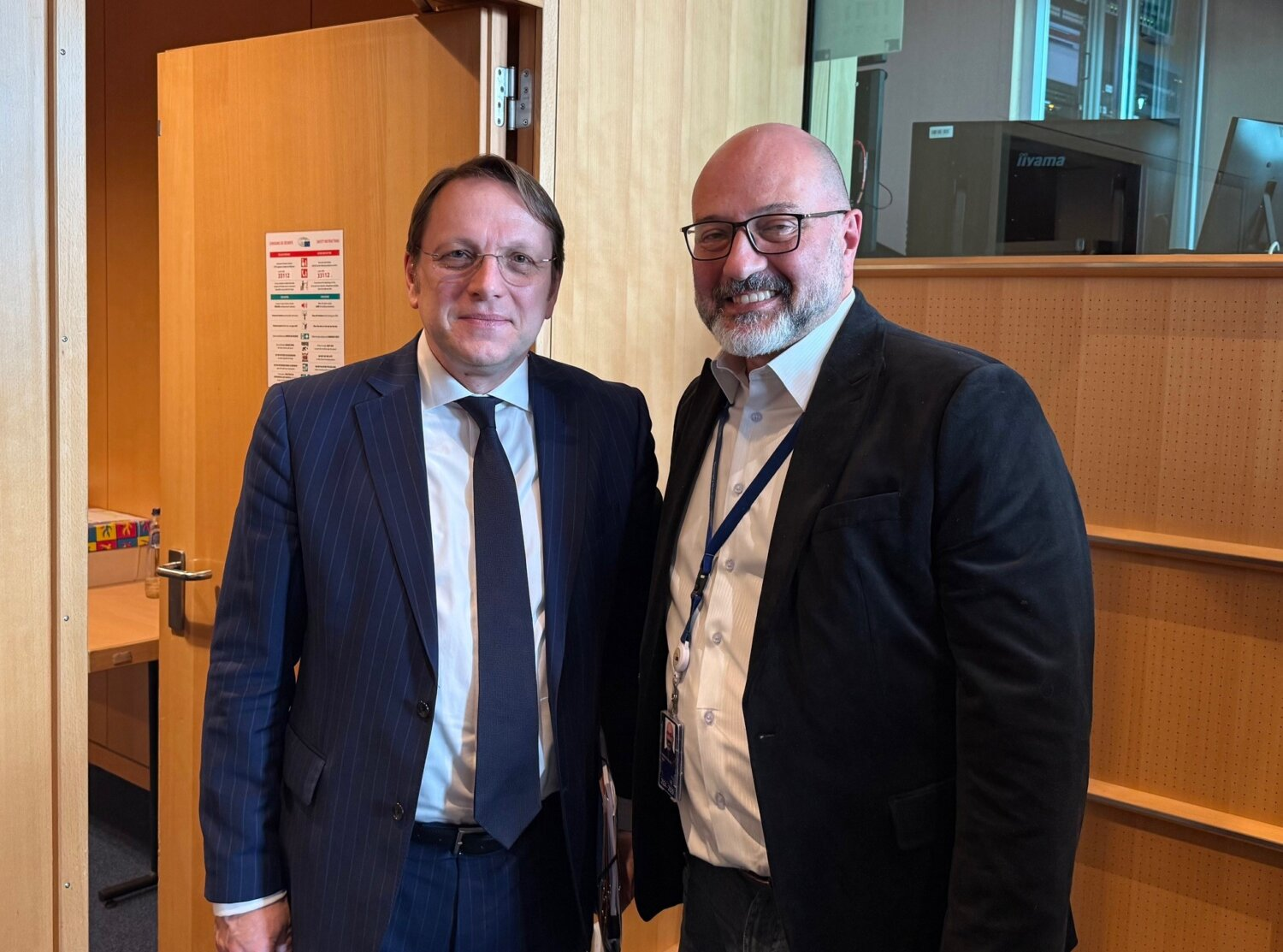 Επίτροπος Βάρχελι προς Αρναούτογλου: «Θα στηρίξουμε τους κτηνοτρόφους» – Δέσμευση για χρηματοδότηση, αποζημιώσεις και ανασύσταση ζωικού κεφαλαίου (βίντεο)